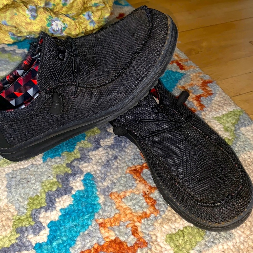 Men’s HEY Dudes shoes